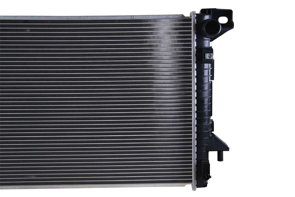 AutoShack Complete Radiator Replacement for 2011 2012 2013 2014 Ford Expedition 2015 2016 2017 F-150 2015-2017 Lincoln Navigator 3.5L 3.7L 5.0L V6 V8 4WD RWD RK1689