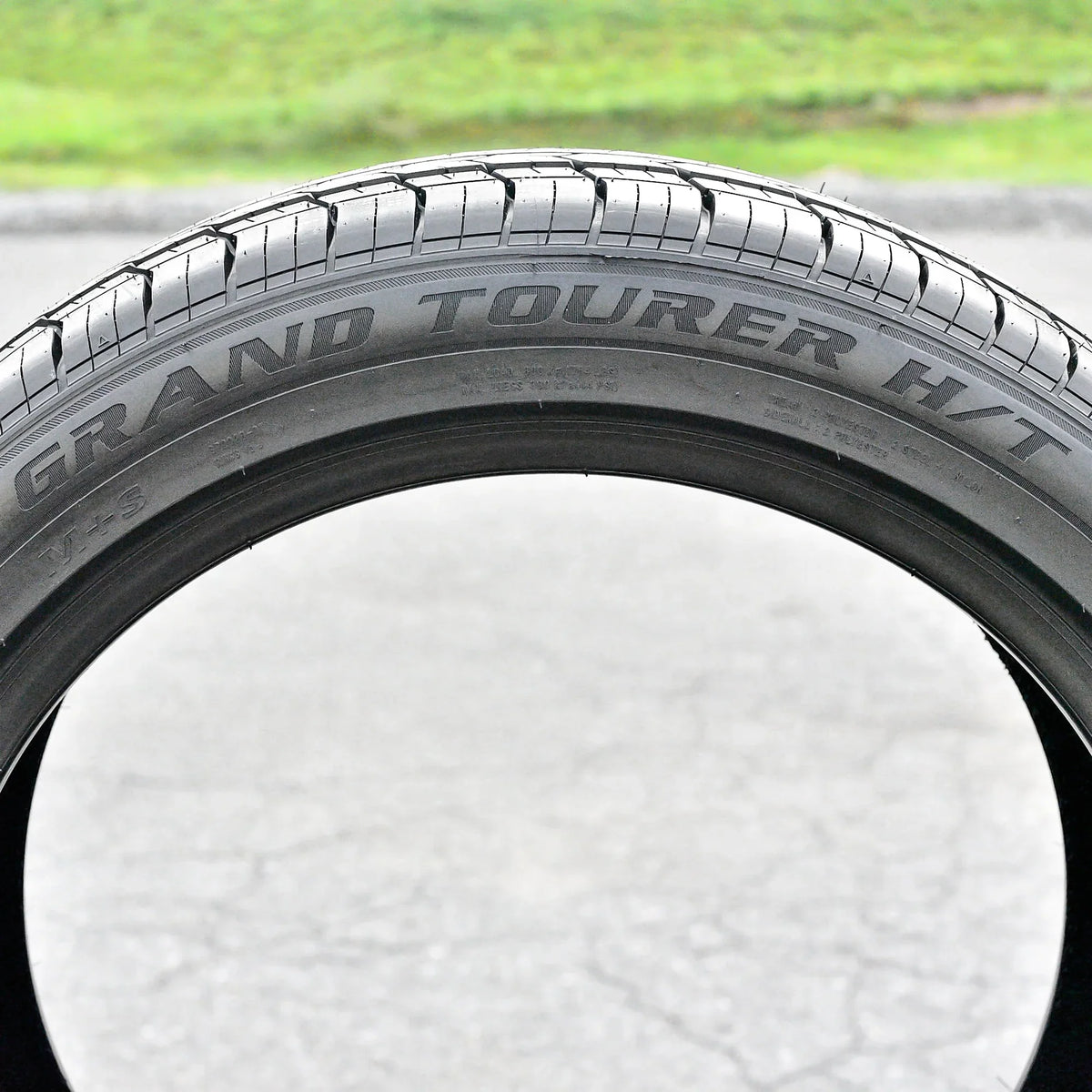 Set of 4 (FOUR) Joyroad Grand Tourer H/T 235/50R19 99V A/S All Season Tires Fits: 2018-19 Chevrolet Equinox Premier; 2020-23 Chevrolet Equinox LT