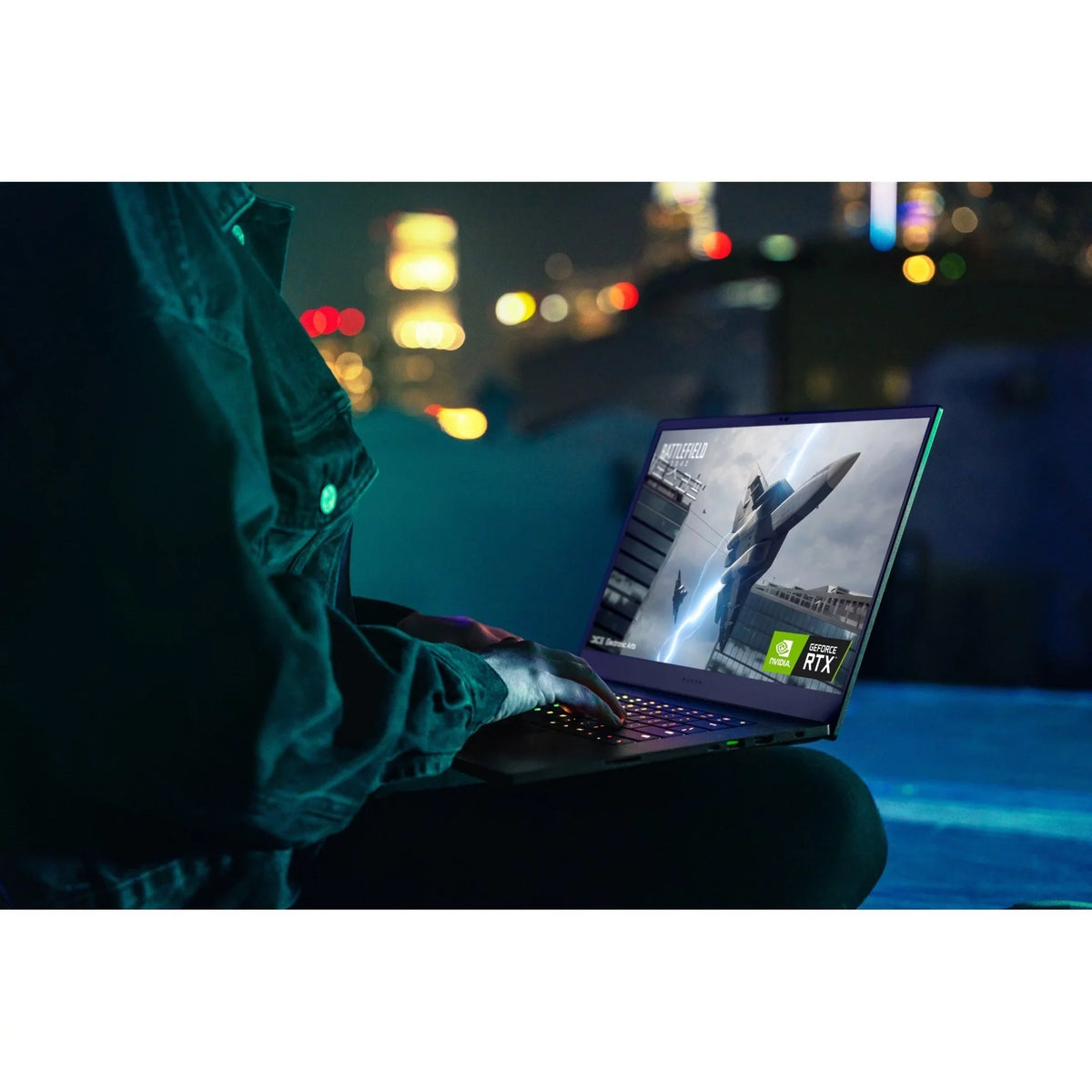 Razer Blade 15 Advanced Edition 15.6" 4K UHD Gaming Computer; Core i9 i9-12900H; NVIDIA GeForce RTX 3080 Ti 16 GB; 1TB Storage; Windows 11 Home