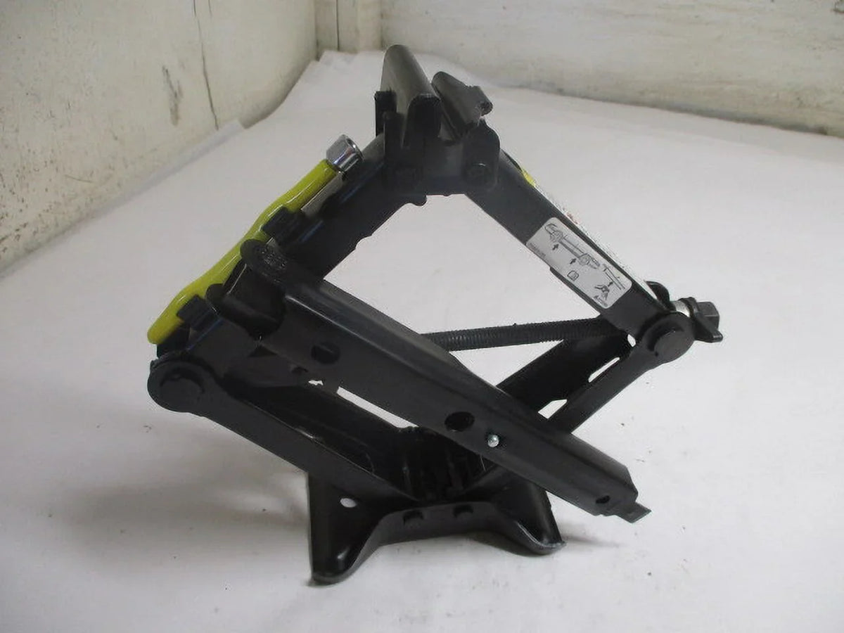 07 08 09 Saturn Aura Wheel Tire Jack Assembly w/Tool OEM LKQ (Good)