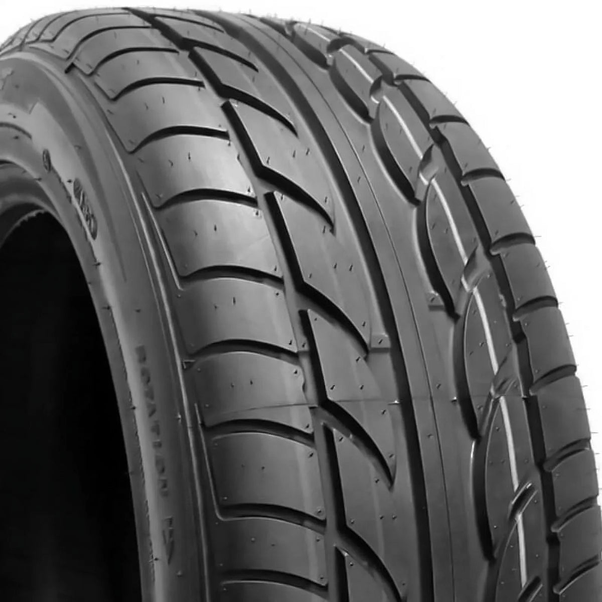 Achilles 122 165/65R13 77T Passenger Tire Fits: 1991-94 Geo Metro LSi; 1991-93 Suzuki Swift GLX