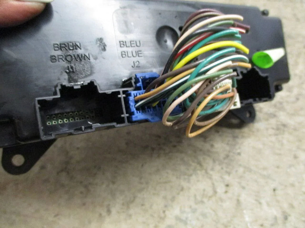 Saturn Vue Manual Climate AC Heater Temperature Control OEM LKQ (Good)